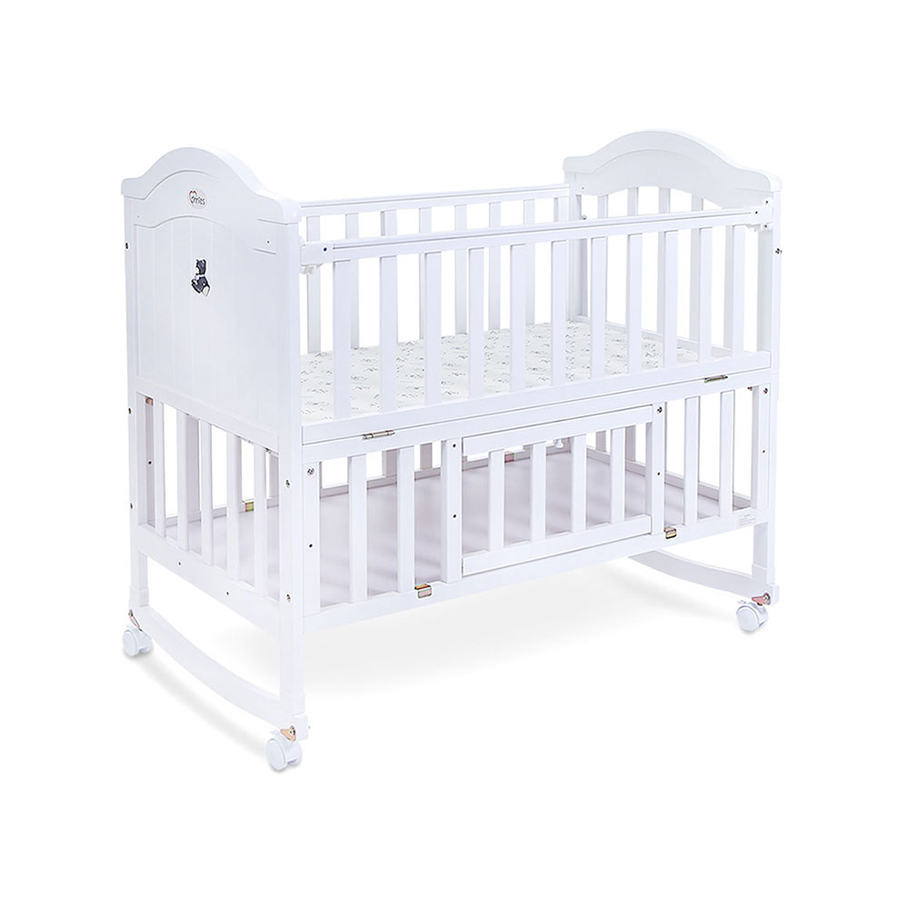 Tinnies Baby wooden cot