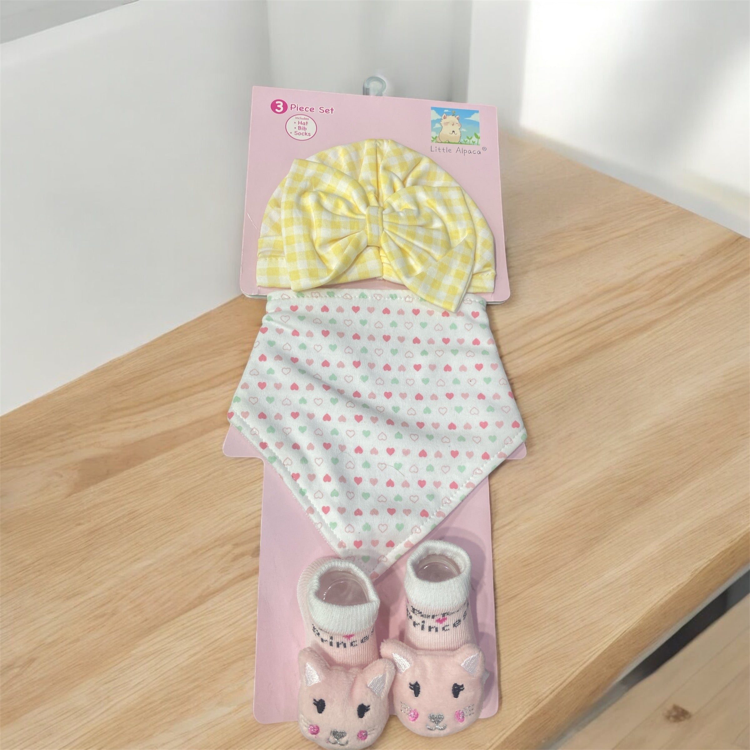 Baby cap & bib set