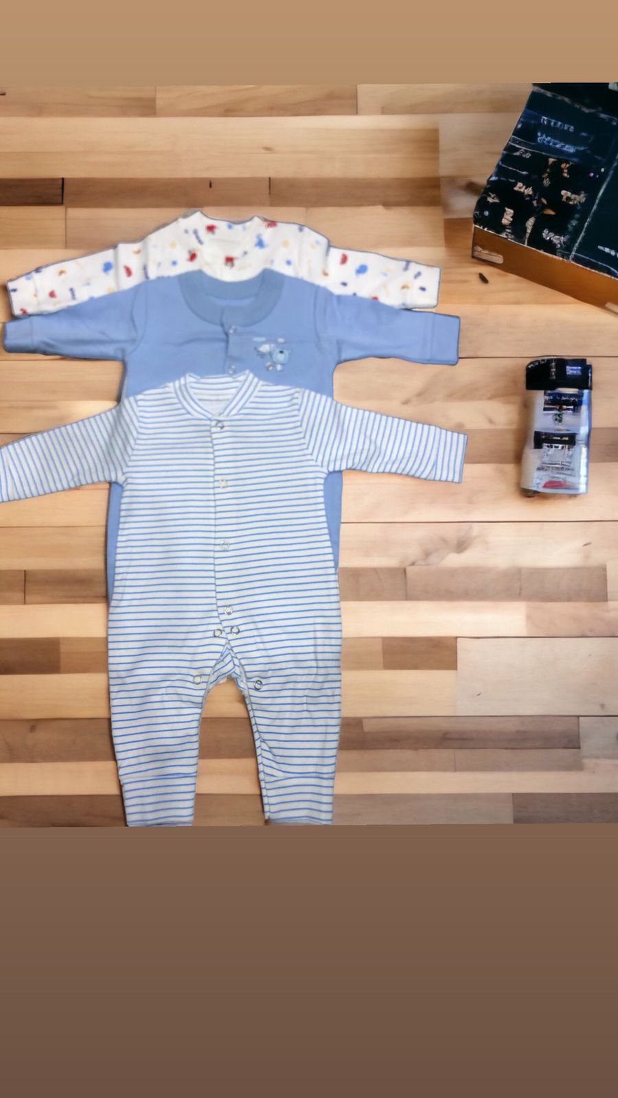 Baby sleep suits / romper sets
