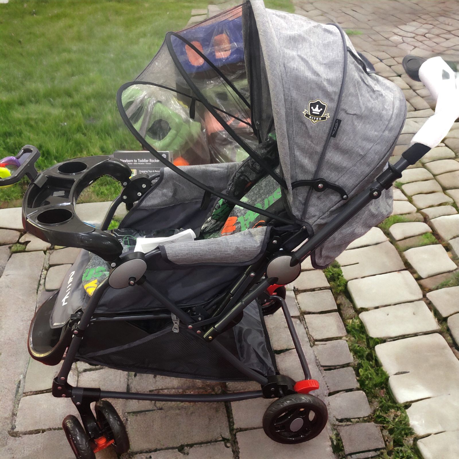 Baby stroller with rocking style