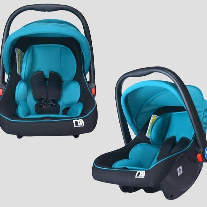 MOTHERCARE CARRY COT .CAR SEAT  0M+